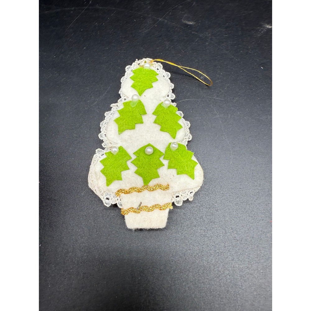 Vintage Felt Christmas Tree Ornament Lace‎ Trim Green Leaves Pearls